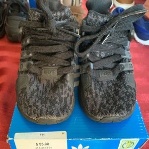Adidas toddler boy size 6c